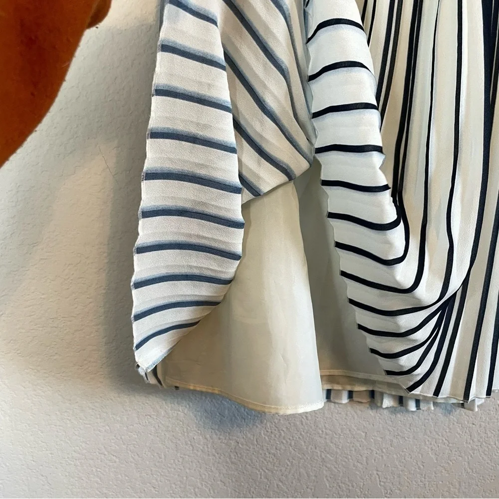 J. Crew Sunburst Chiffon Pleated Navy Blue & White Stripe Skirt B8227 Size 4